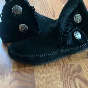 Minnetonka Black Moccasins with Decorative Silver Buttons